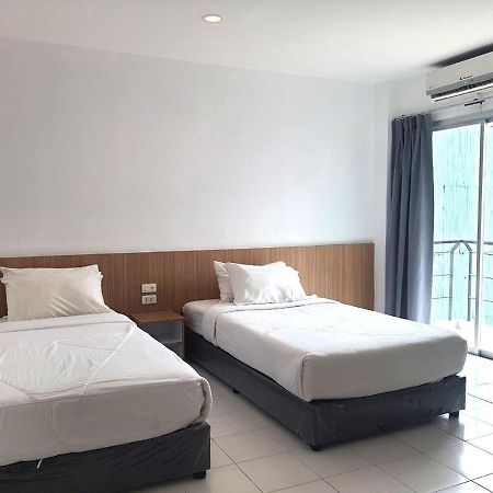 Patong Bay Inn Buitenkant foto